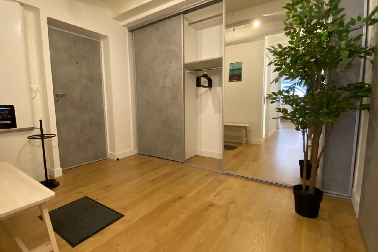Le Royal 4 - Apartment For 4 People In The City Center Анси Экстерьер фото